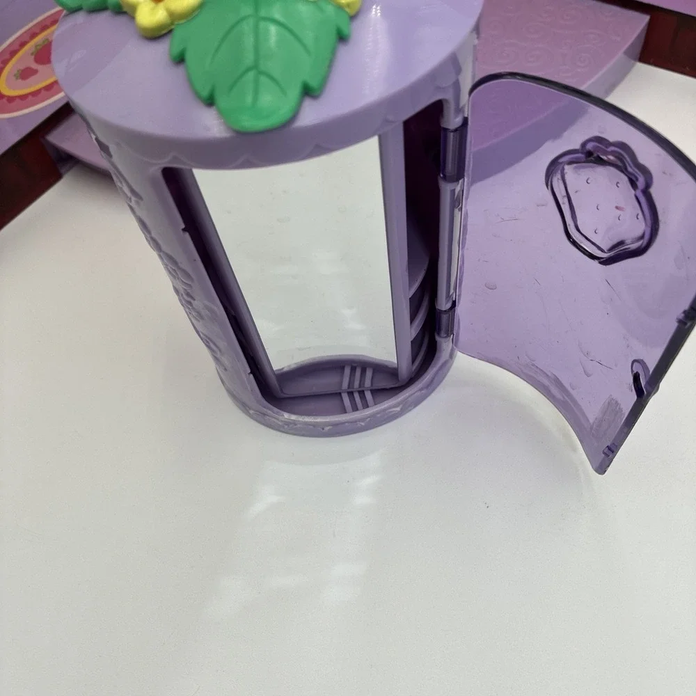 2003 Strawberry Shortcake Berry Sweet Home Playset /Honey Pie Pony/Accessories